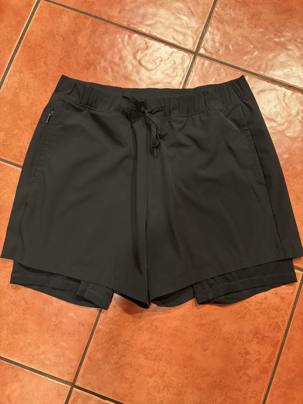 Hollister Men’s Athletic Shorts w/ Liner - Black - Size Small